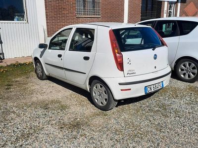 Usata Fiat Punto 69 CV (50 kW) 2004 Bianco Utilitaria