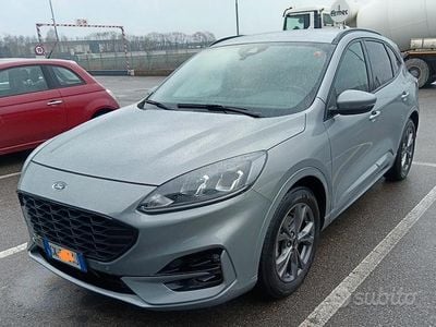 Usata Ford Kuga ST-Line 120 CV (88 kW) 2022 Grigio SUV