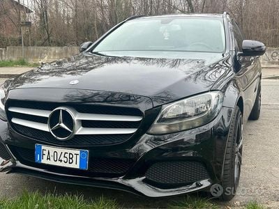 Usata Mercedes C180 131 CV (96 kW) 2015 Nero Station wagon