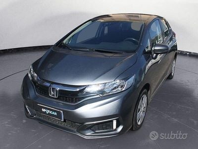 Usata Honda Jazz Trend 102 CV (75 kW) 2018 Grigio Utilitaria