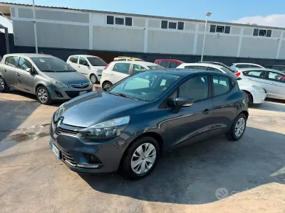 Usata Renault Clio IV Zen 73 CV (53 kW) 2017 Grigio Berlina