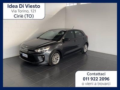 Usata Kia Rio Active 84 CV (61 kW) 2017 Grigio scuro Berlina