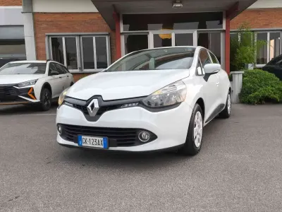Usata Renault Clio IV 73 CV (53 kW) 2014 Bianco ghiaccio Berlina