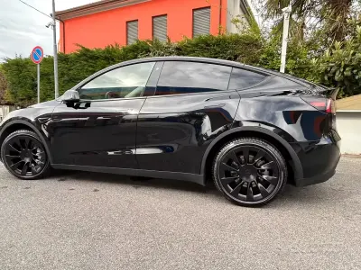 Brugt Tesla Model Y 114 kW (155 HK) 2024 Sort SUV