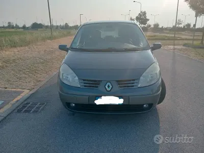 Usata Renault Scénic 120 CV (88 kW) 2006 Grigio Monovolume