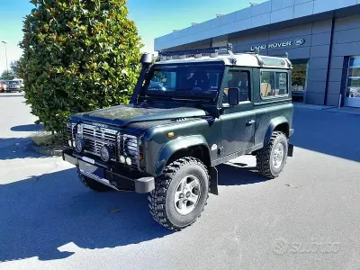 Usata Land Rover Defender 122 CV (89 kW) 2003 Verde SUV
