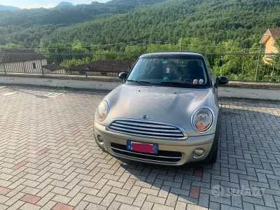 Usata Mini Cooper D 2008 Grigio Utilitaria