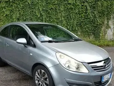 Używany Opel Corsa 86 KM (63 kW) 2011 Szary Hatchback