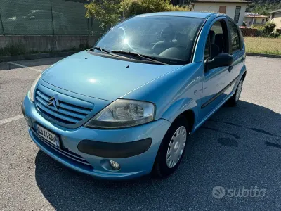Begagnad Citroën C3 Exclusive 73 HK (53 kW) 2002 Blå Halvkombi