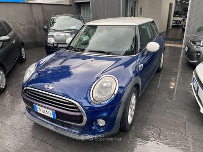 Usata Mini Cooper 116 CV (85 kW) 2018 Blu Utilitaria