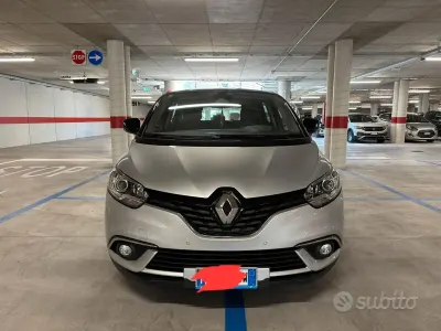 Usata Renault Scénic IV 110 CV (80 kW) 2019 Grigio Monovolume