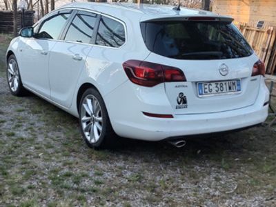 usata Opel Astra sport tourer Cosmo gpl