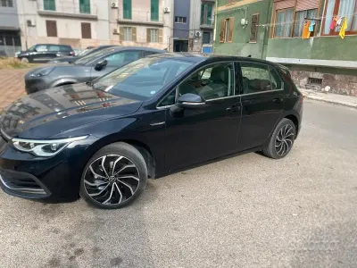 Begagnad VW Golf VIII 115 HK (84 kW) 2021 Svart Halvkombi