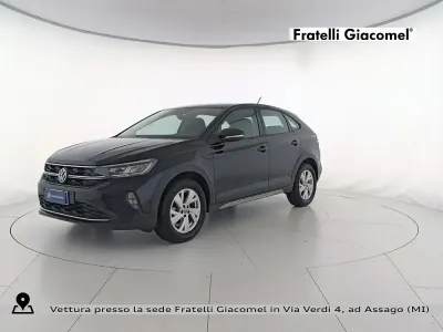 Käytetty VW Taigo Life 116 HP (85 kW) 2025 Musta Katumaasturi