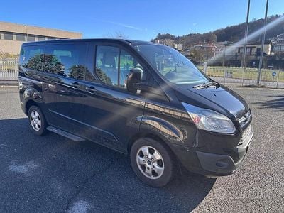 Usata Ford Tourneo Titanium 125 CV (91 kW) 2015 Nero Monovolume