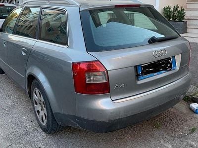 Usata Audi A4 131 CV (96 kW) 2002 Argento Station wagon