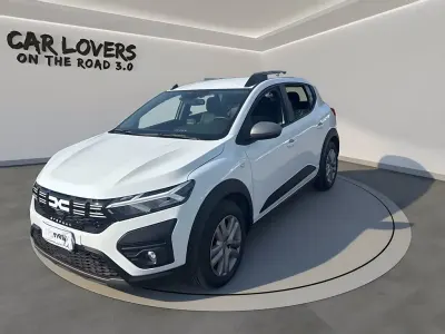 Usata Dacia Sandero Expression 101 CV (74 kW) 2023 Bianco Utilitaria