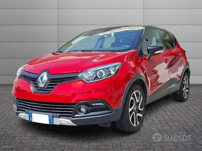 Usata Renault Captur Intens 90 CV (66 kW) 2017 Rosso SUV