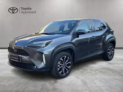 Usata Toyota Yaris Cross Trend 116 CV (85 kW) 2022 Dark grey met SUV