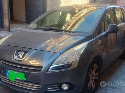 Usado Peugeot 5008 150 HP (110 kW) 2010 Preto Monovolume