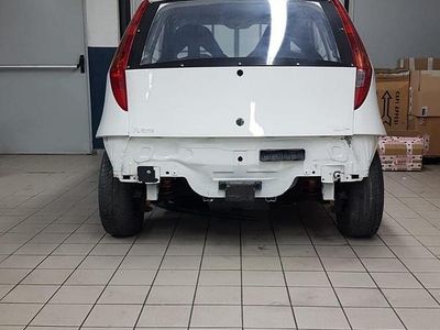 Usata Fiat Punto 86 CV (63 kW) 2003 Utilitaria