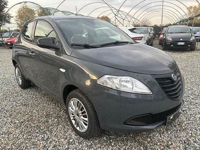 Usata Lancia Ypsilon Silver 85 CV (62 kW) 2014 Nero Utilitaria