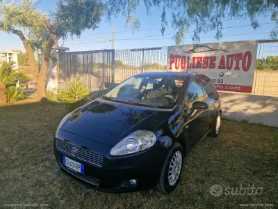Usata Fiat Grande Punto Dynamic 65 CV (47 kW) 2010 Nero Utilitaria