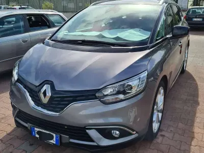 Usata Renault Grand Scénic IV Zen 110 CV (80 kW) 2017 Beige Monovolume