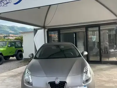 Usata Alfa Romeo Giulietta Super 120 CV (88 kW) 2019 Grigio Utilitaria