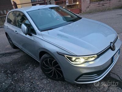 Usata VW Golf VIII 130 CV (95 kW) 2023 Grigio Berlina