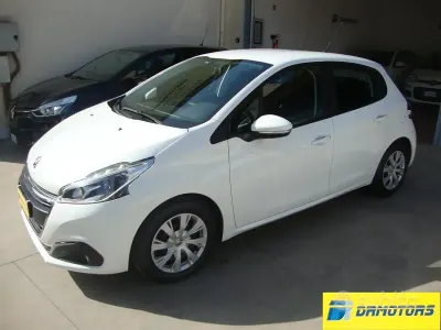 Usata Peugeot 208 75 CV (55 kW) 2016 Bianco Utilitaria
