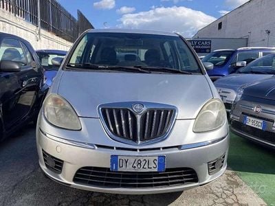 Usata Lancia Musa 77 CV (56 kW) 2009 Grigio Monovolume