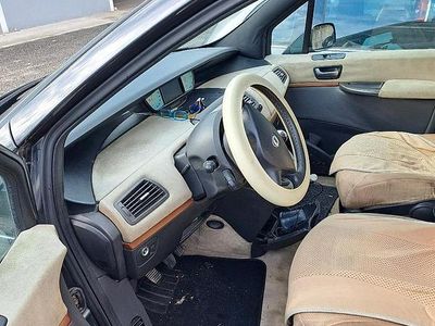 Usata Lancia Phedra 128 CV (94 kW) 2004 Grigio Monovolume