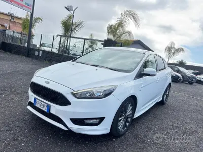 Brugt Ford Focus ST-Line 120 HK (88 kW) 2018 Hvid Sedan