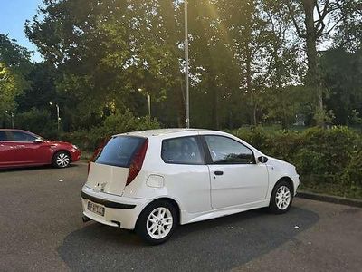 Usata Fiat Punto 60 CV (44 kW) 2000 Utilitaria