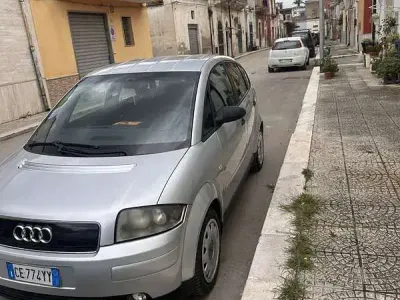 Usata Audi A2 75 CV (55 kW) 2004 Grigio Utilitaria