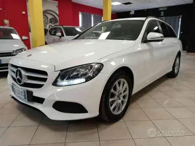 Usata Mercedes C180 Business 116 CV (85 kW) 2018 Bianco Station wagon