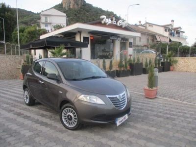 usata Lancia Ypsilon 3ª serie 0.9 TwinAir 85 CV 5 porte S&S DFN Gold