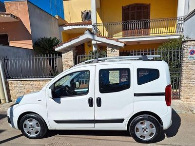 Usata Fiat Qubo Trekking 95 CV (69 kW) 2021 Bianco Monovolume