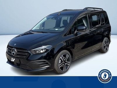 Usata Mercedes T180 115 CV (84 kW) 2025 Nero Monovolume