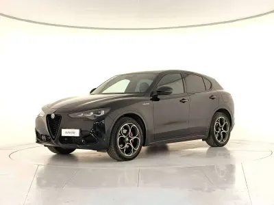 Usata Alfa Romeo Stelvio Veloce 209 CV (153 kW) 2025 Nero vulcano SUV
