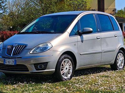 Usata Lancia Musa 95 CV (69 kW) 2010 Beige Monovolume