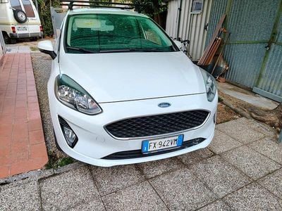 Usata Ford Fiesta 92 CV (67 kW) 2019 Bianco Utilitaria