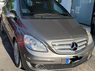 Usata Mercedes B200 140 CV (102 kW) 2007 Monovolume