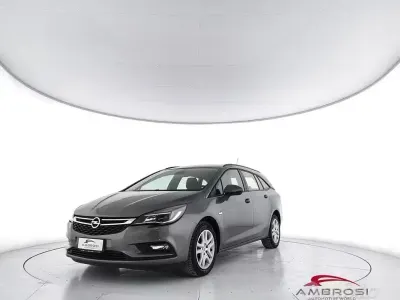 Usata Opel Astra 110 CV (80 kW) 2017 Marrone Station wagon