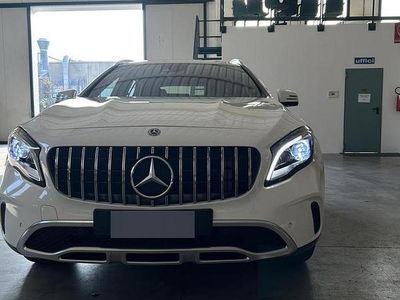 Usata Mercedes GLA200 136 CV (100 kW) 2018 Bianco SUV