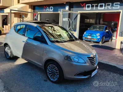 Usata Lancia Ypsilon Gold 69 CV (50 kW) 2012 Giallo Utilitaria