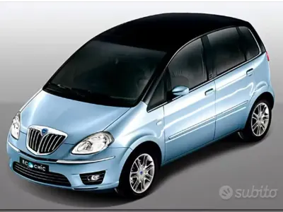 Usata Lancia Musa 95 CV (69 kW) 2005 Grigio Monovolume