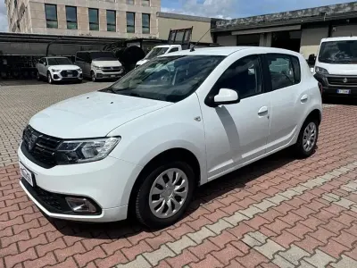 Usata Dacia Sandero Comfort 101 CV (74 kW) 2020 Bianco Berlina