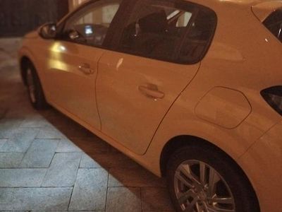 Usata Peugeot 208 102 CV (75 kW) 2021 Utilitaria